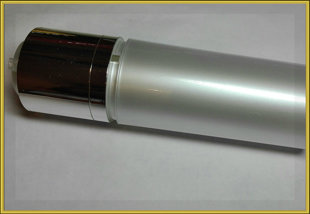 Диспенсер вакуумный серебристый