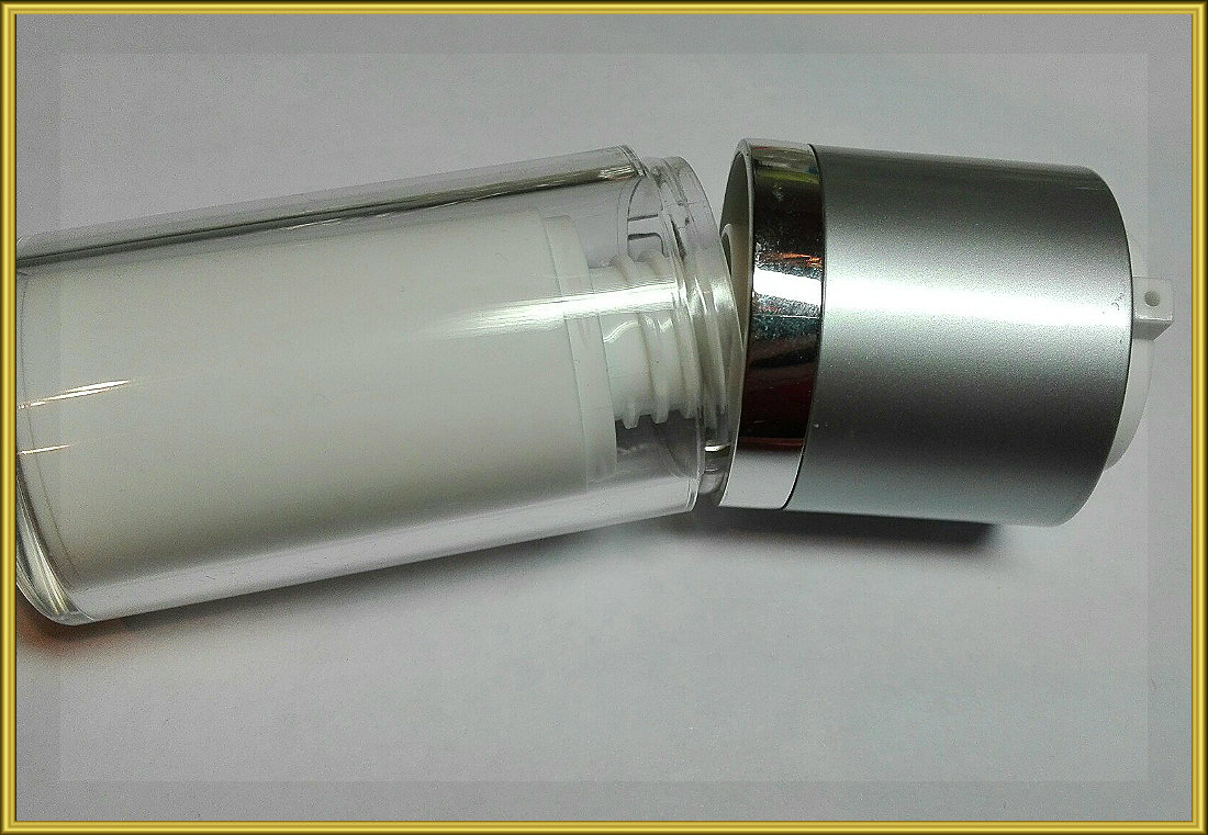 Диспенсер вакуумный крышка серебро