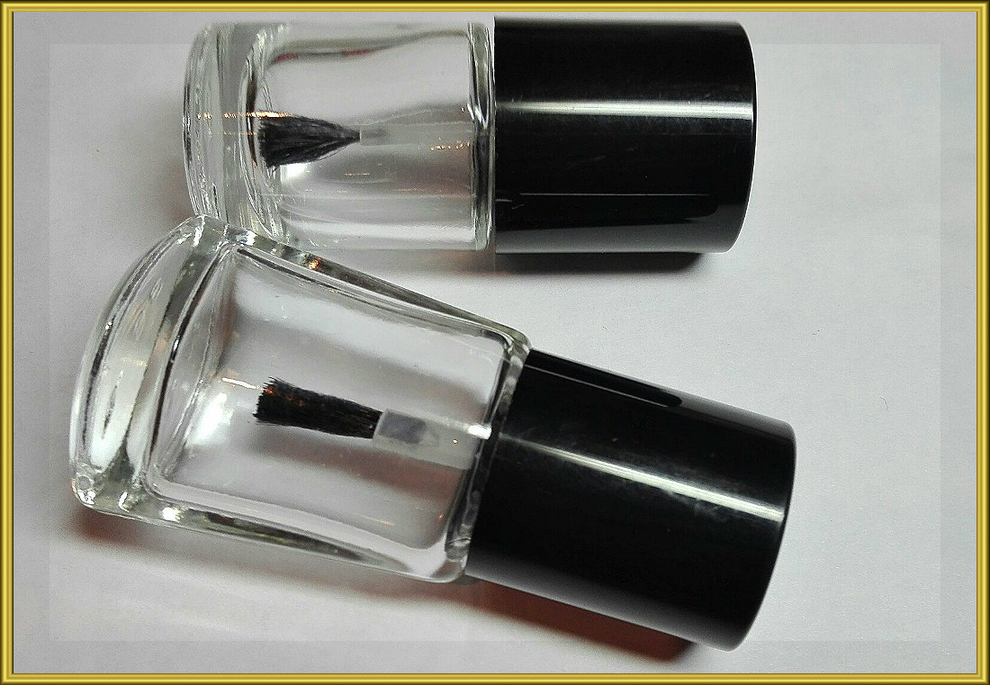 Флакон с кисточкой