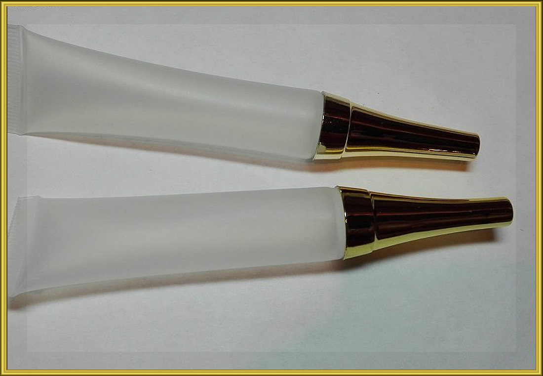 Туба с насадкой-канюлей